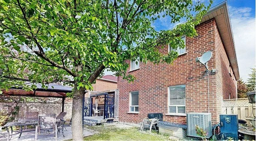 215, Drummond, Maple, Vaughan