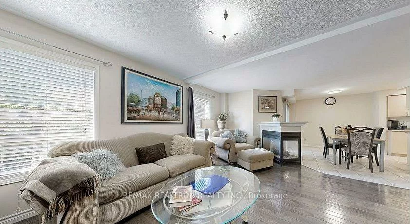 215, Drummond, Maple, Vaughan