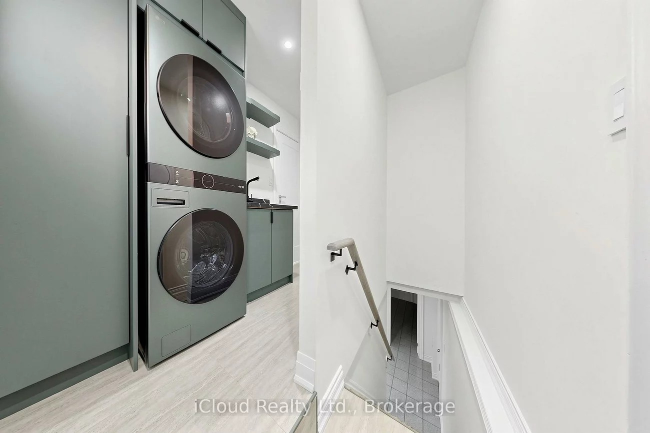 15, San Marko, East Woodbridge, Vaughan