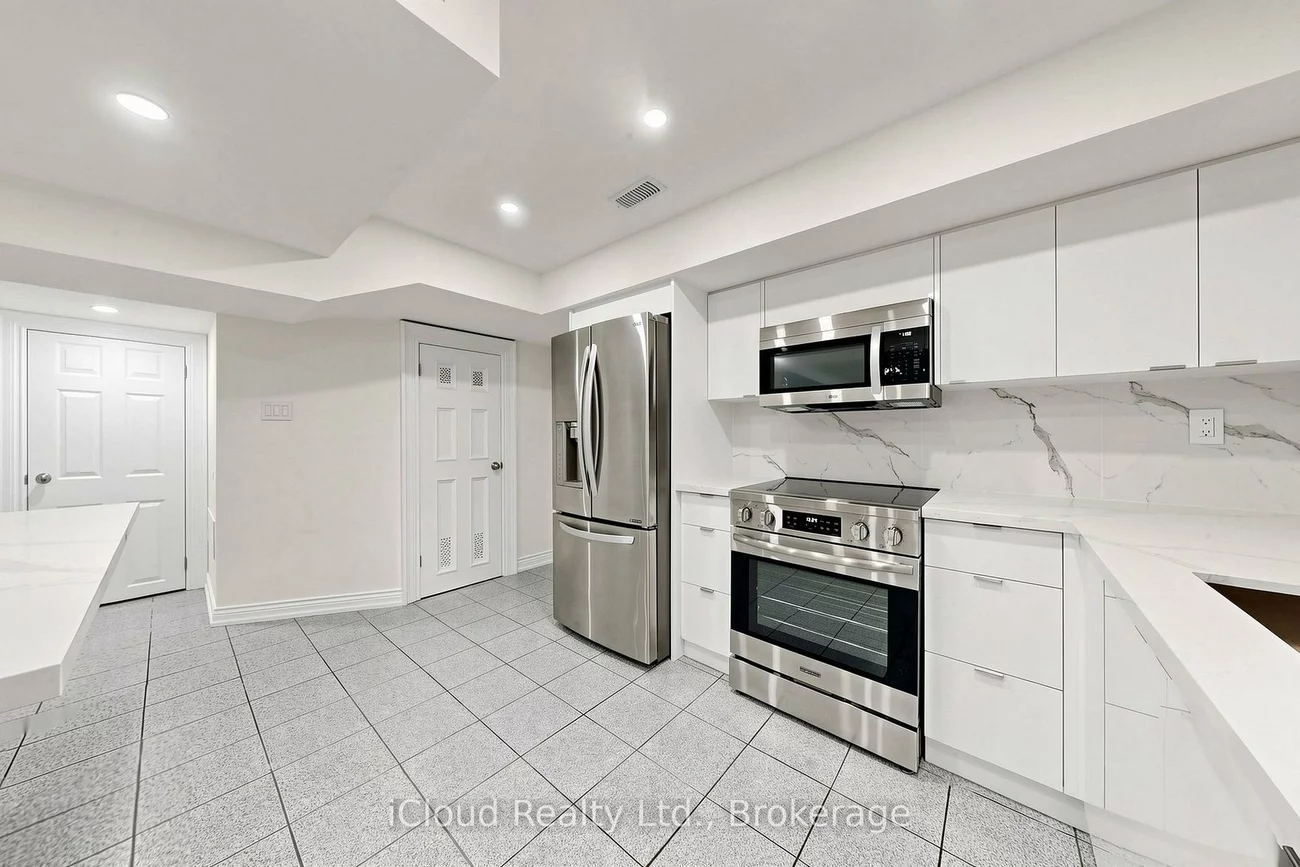 15, San Marko, East Woodbridge, Vaughan