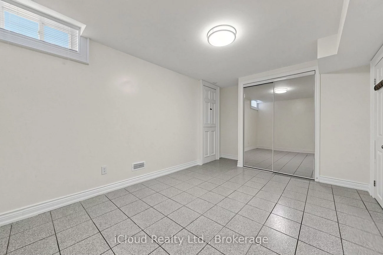 15, San Marko, East Woodbridge, Vaughan