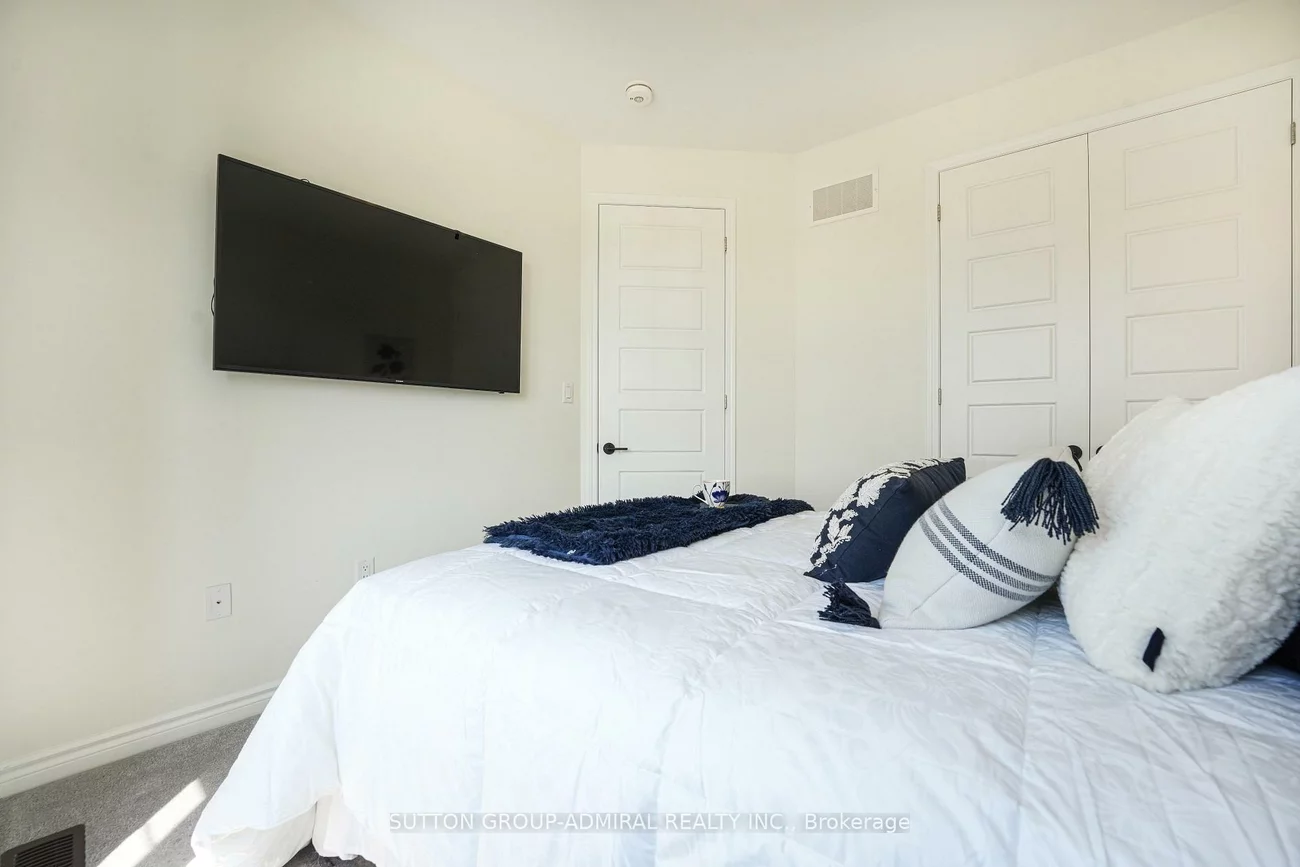 18, Morning Sparrow, Kleinburg, Vaughan