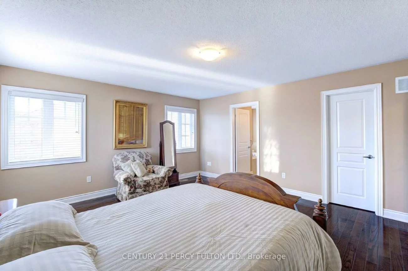 80, Saint James, Vellore Village, Vaughan