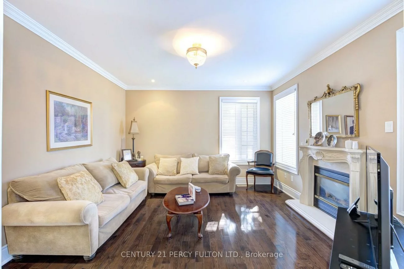 80, Saint James, Vellore Village, Vaughan