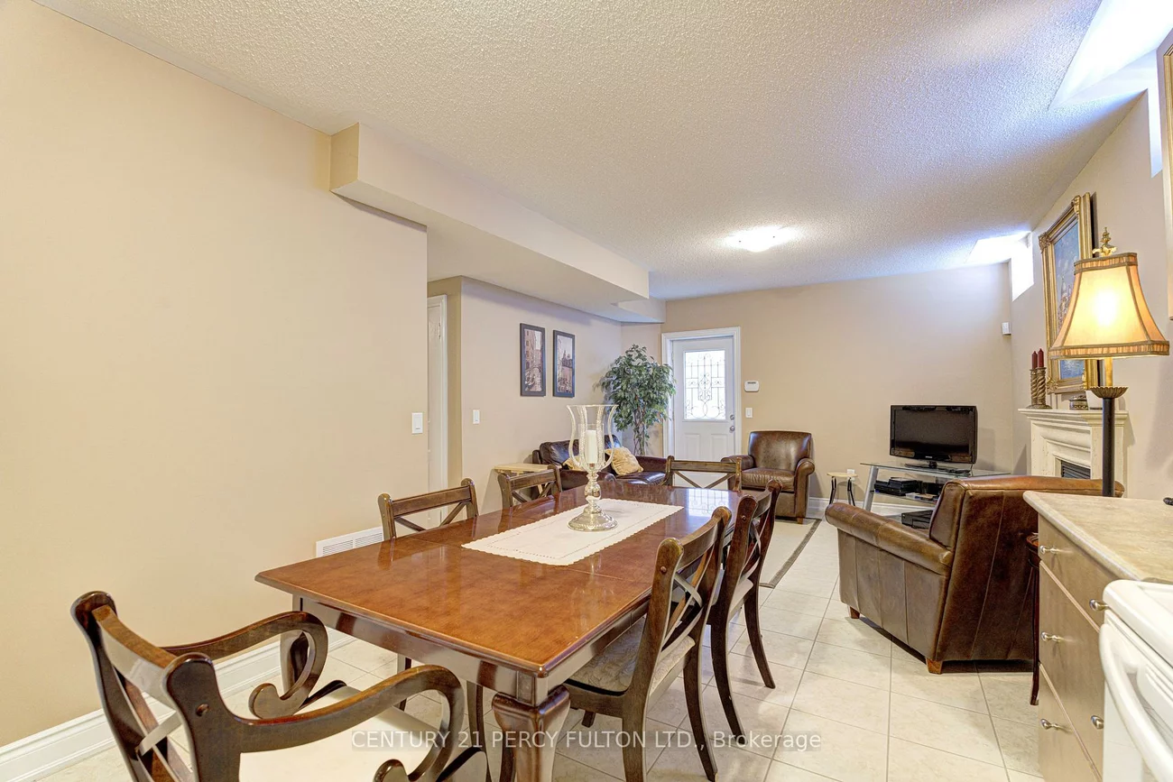 80, Saint James, Vellore Village, Vaughan