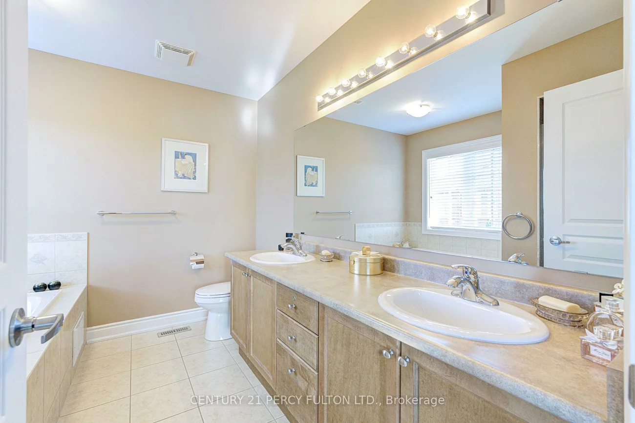 80, Saint James, Vellore Village, Vaughan
