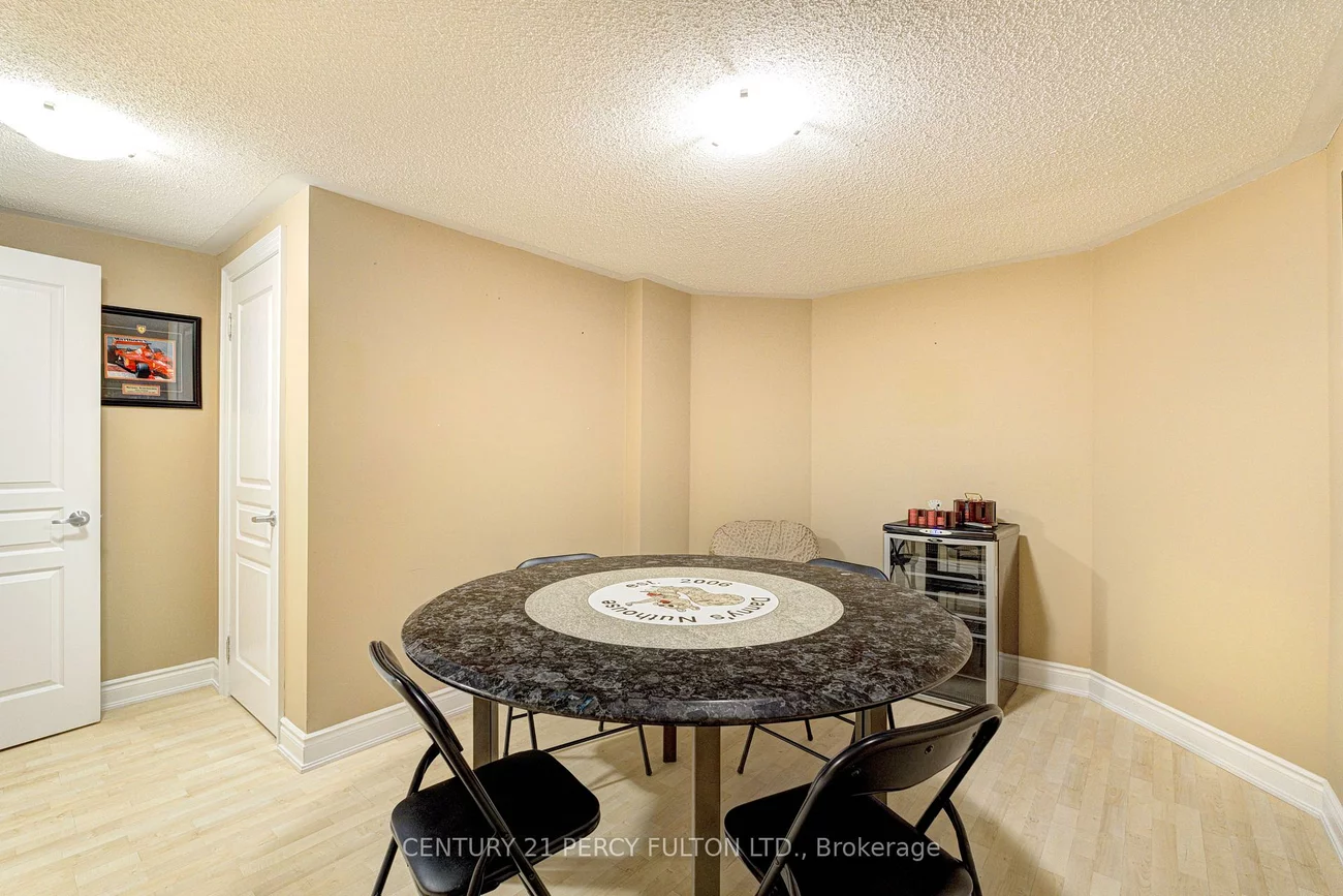 80, Saint James, Vellore Village, Vaughan