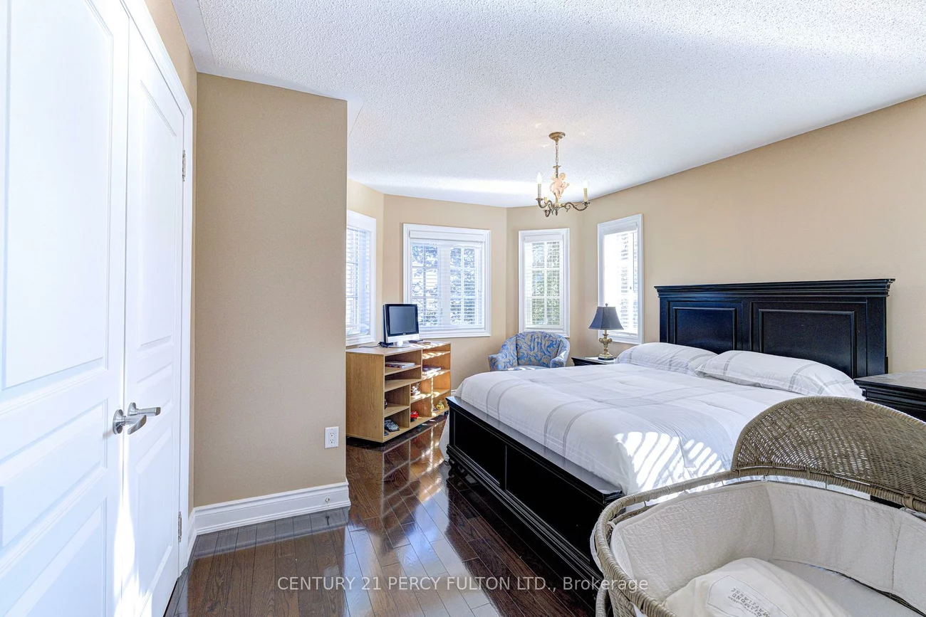 80, Saint James, Vellore Village, Vaughan