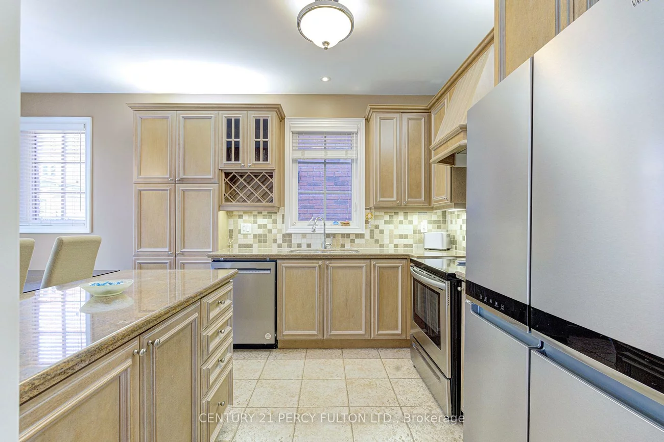80, Saint James, Vellore Village, Vaughan