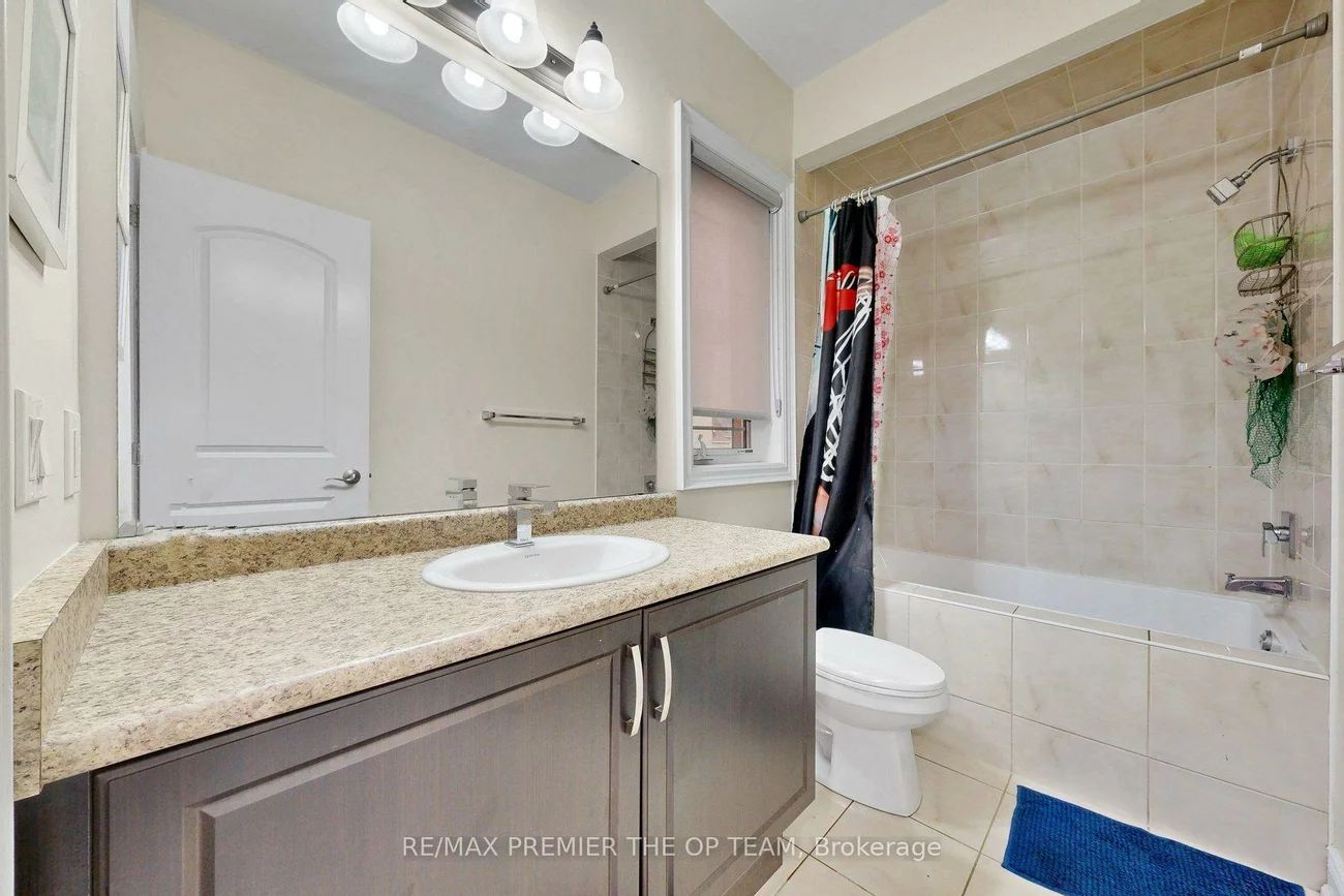 60, Chesney, Kleinburg, Vaughan