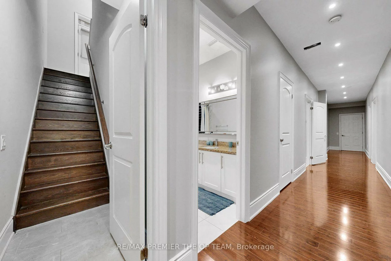 60, Chesney, Kleinburg, Vaughan