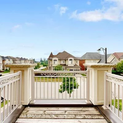 60, Chesney, Kleinburg, Vaughan