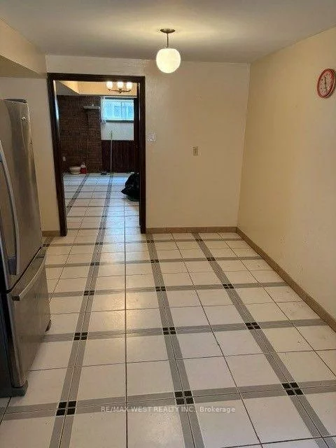 98, Jeanne, East Woodbridge, Vaughan