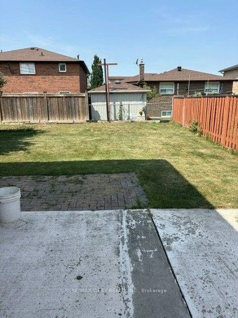 98, Jeanne, East Woodbridge, Vaughan