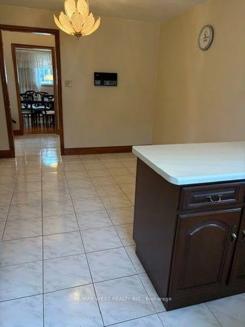 98, Jeanne, East Woodbridge, Vaughan