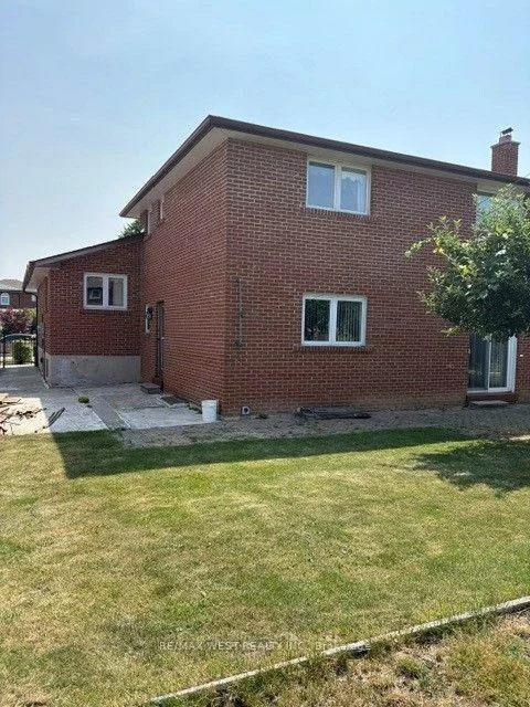 98, Jeanne, East Woodbridge, Vaughan