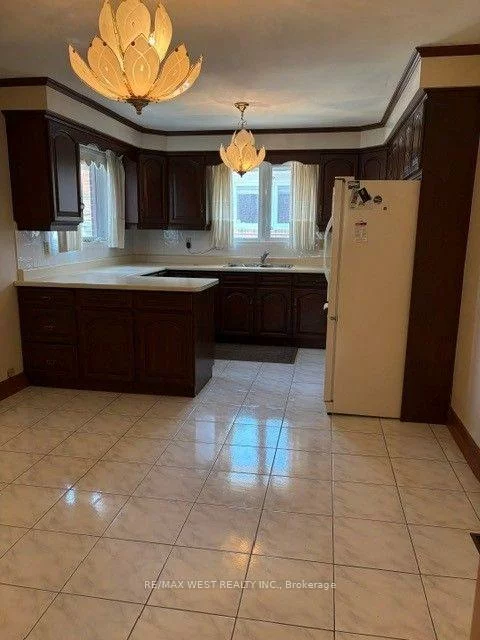 98, Jeanne, East Woodbridge, Vaughan