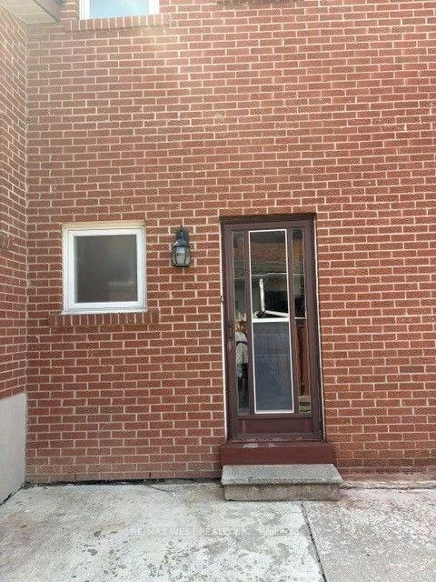 98, Jeanne, East Woodbridge, Vaughan