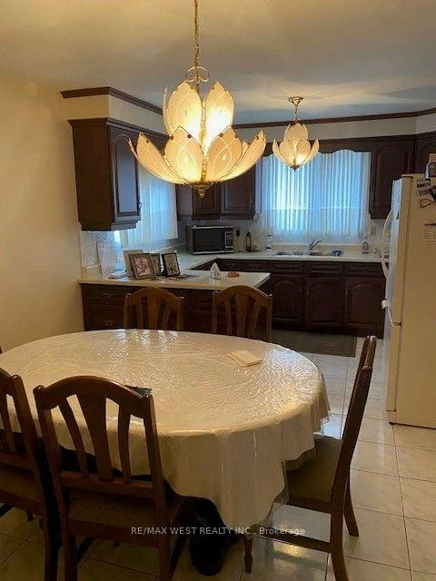 98, Jeanne, East Woodbridge, Vaughan