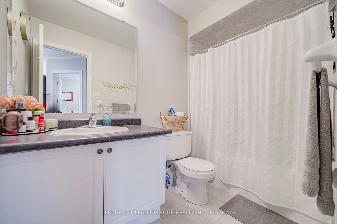21, Treasure Hill, Maple, Vaughan