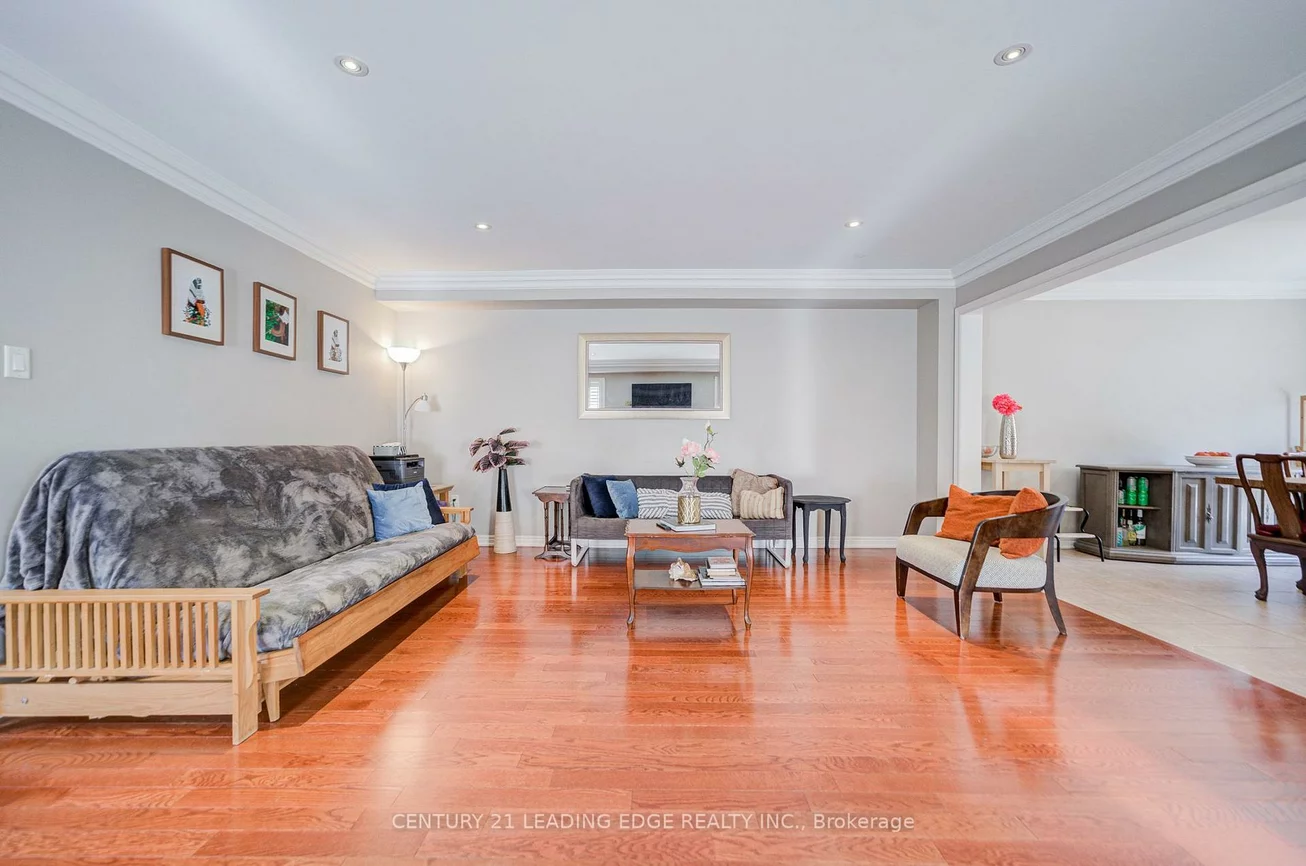 21, Treasure Hill, Maple, Vaughan