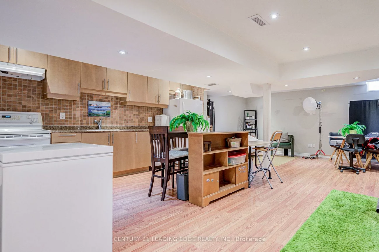 21, Treasure Hill, Maple, Vaughan