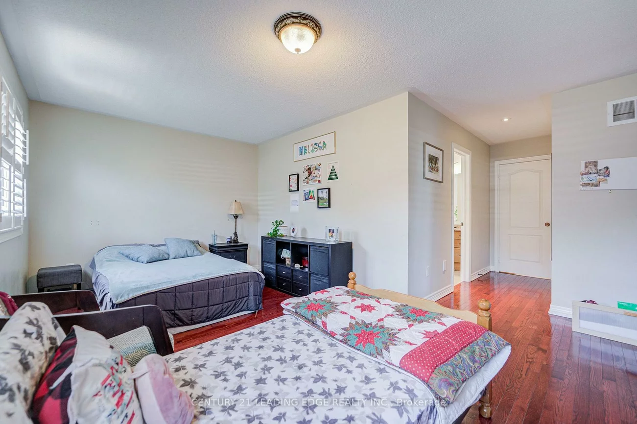 21, Treasure Hill, Maple, Vaughan