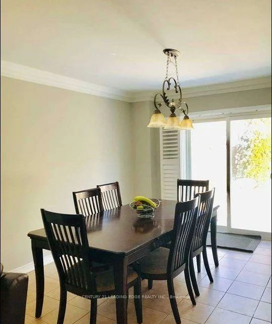 21, Treasure Hill, Maple, Vaughan