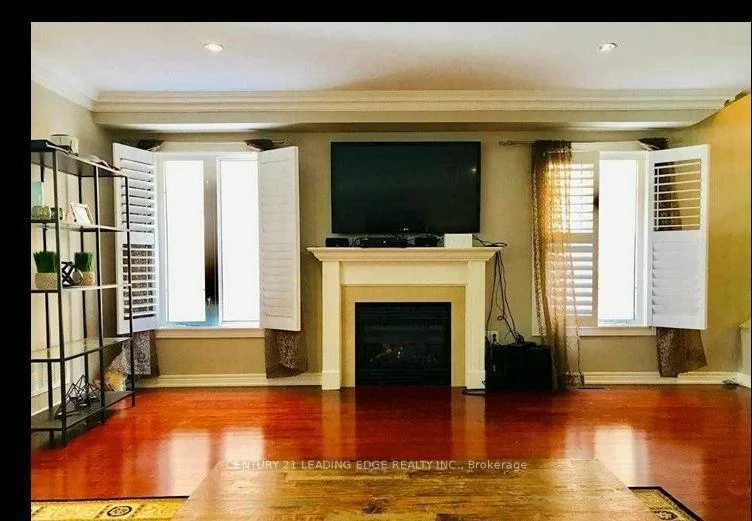 21, Treasure Hill, Maple, Vaughan