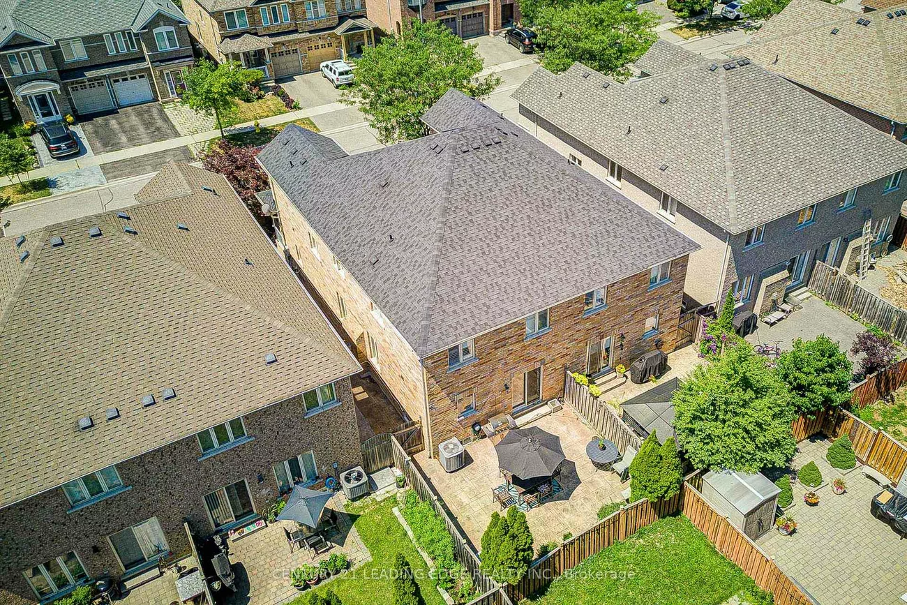 21, Treasure Hill, Maple, Vaughan