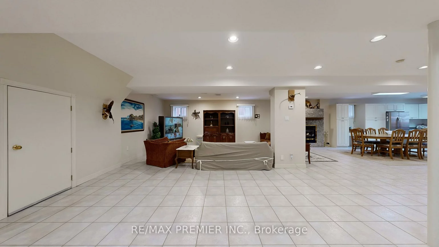 32, Veneto, Vaughan Grove, Vaughan