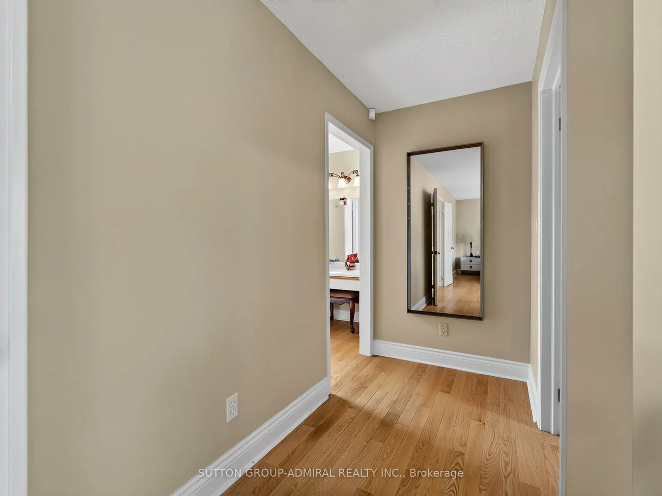 99, Dundurn, Uplands, Vaughan