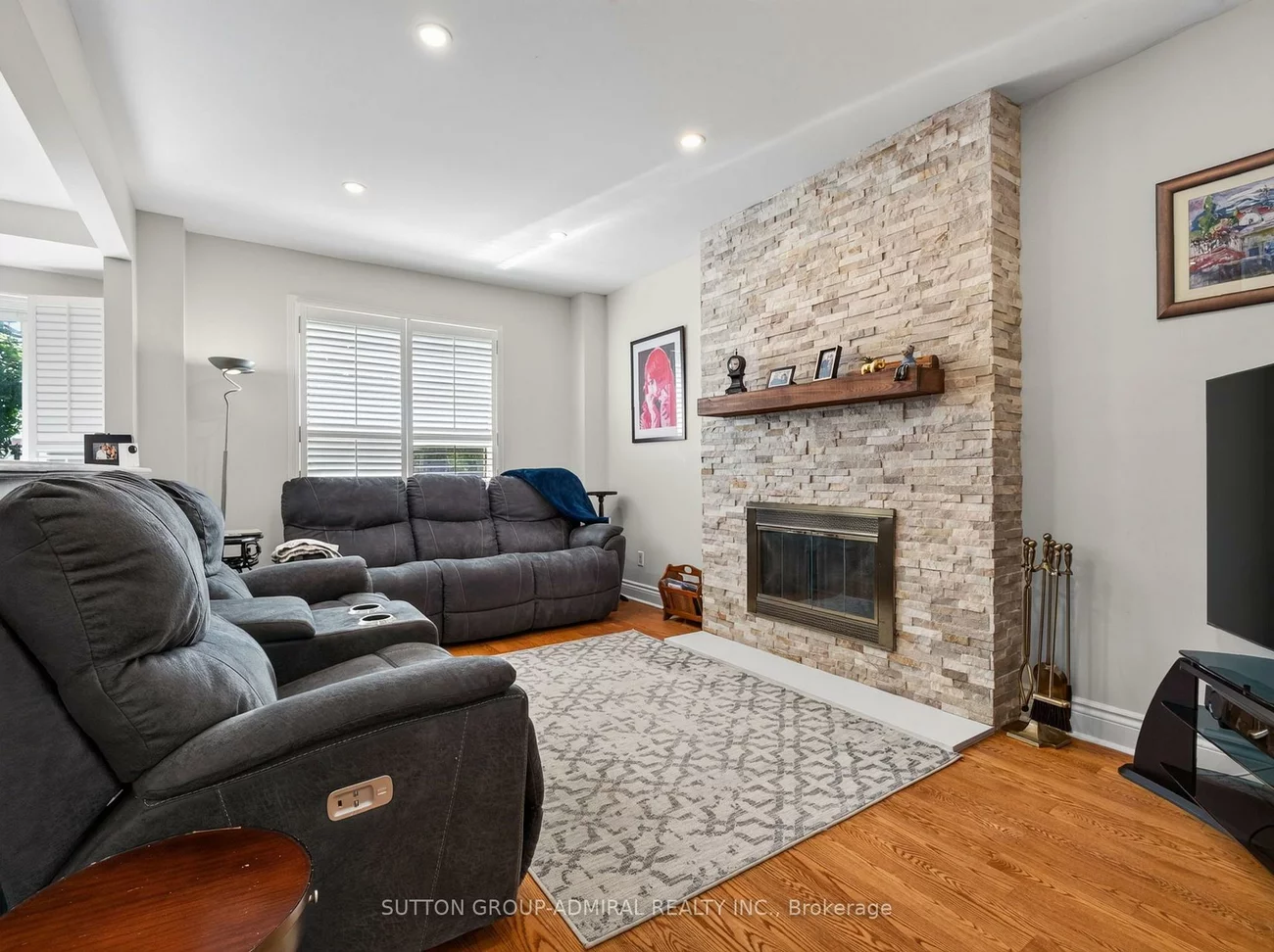99, Dundurn, Uplands, Vaughan
