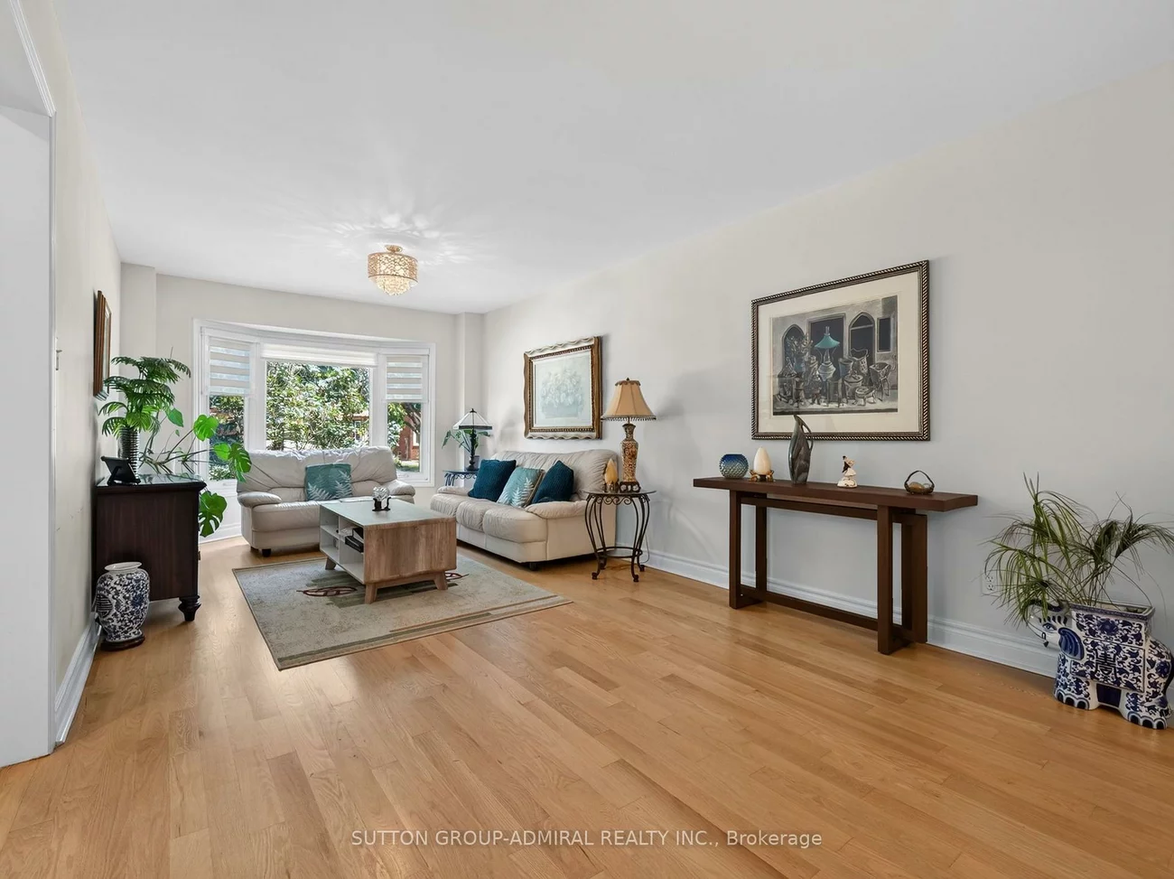 99, Dundurn, Uplands, Vaughan