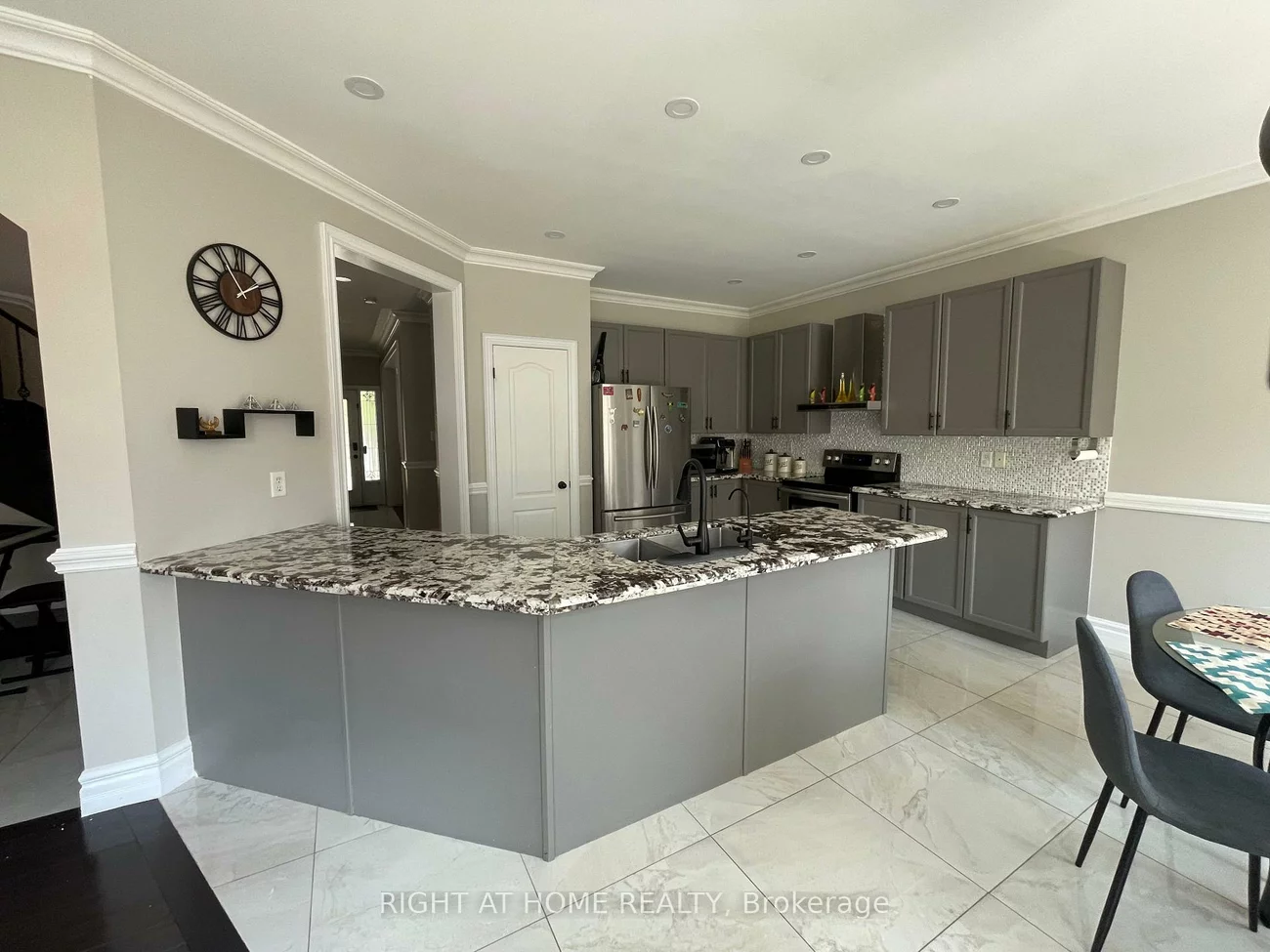 39, Scarlett, Vellore Village, Vaughan