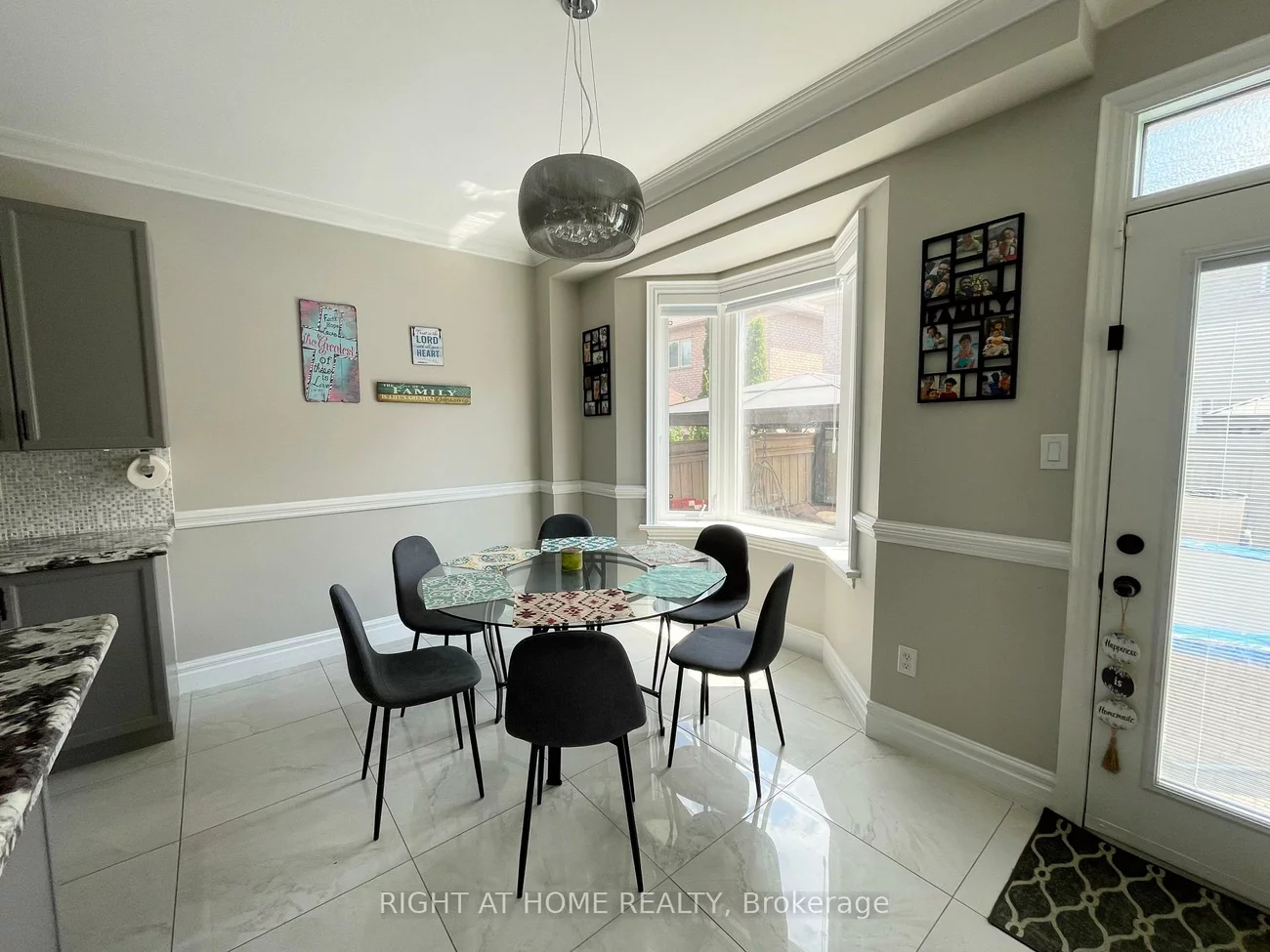 39, Scarlett, Vellore Village, Vaughan