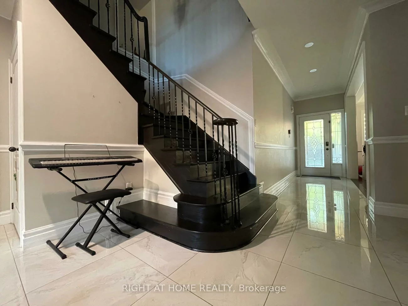 39, Scarlett, Vellore Village, Vaughan