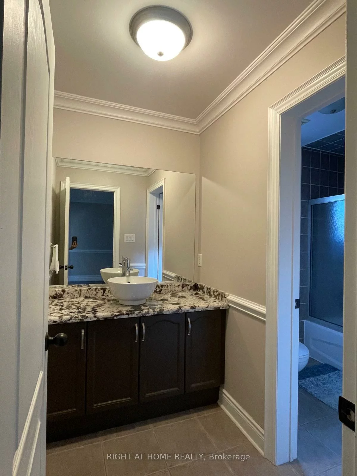39, Scarlett, Vellore Village, Vaughan