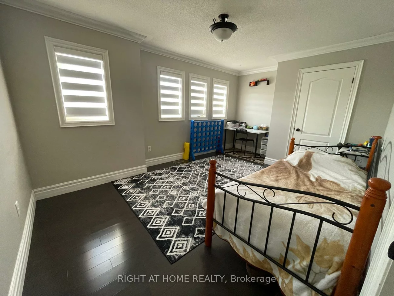 39, Scarlett, Vellore Village, Vaughan