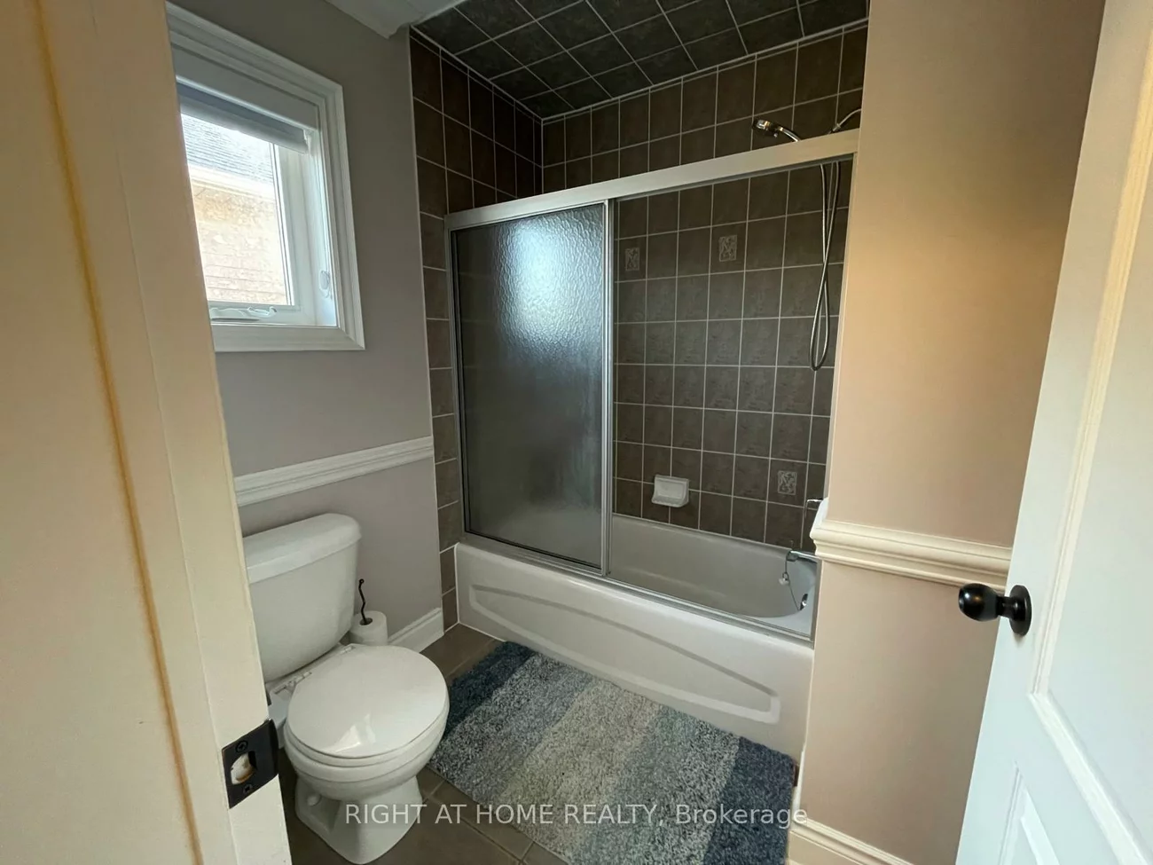 39, Scarlett, Vellore Village, Vaughan