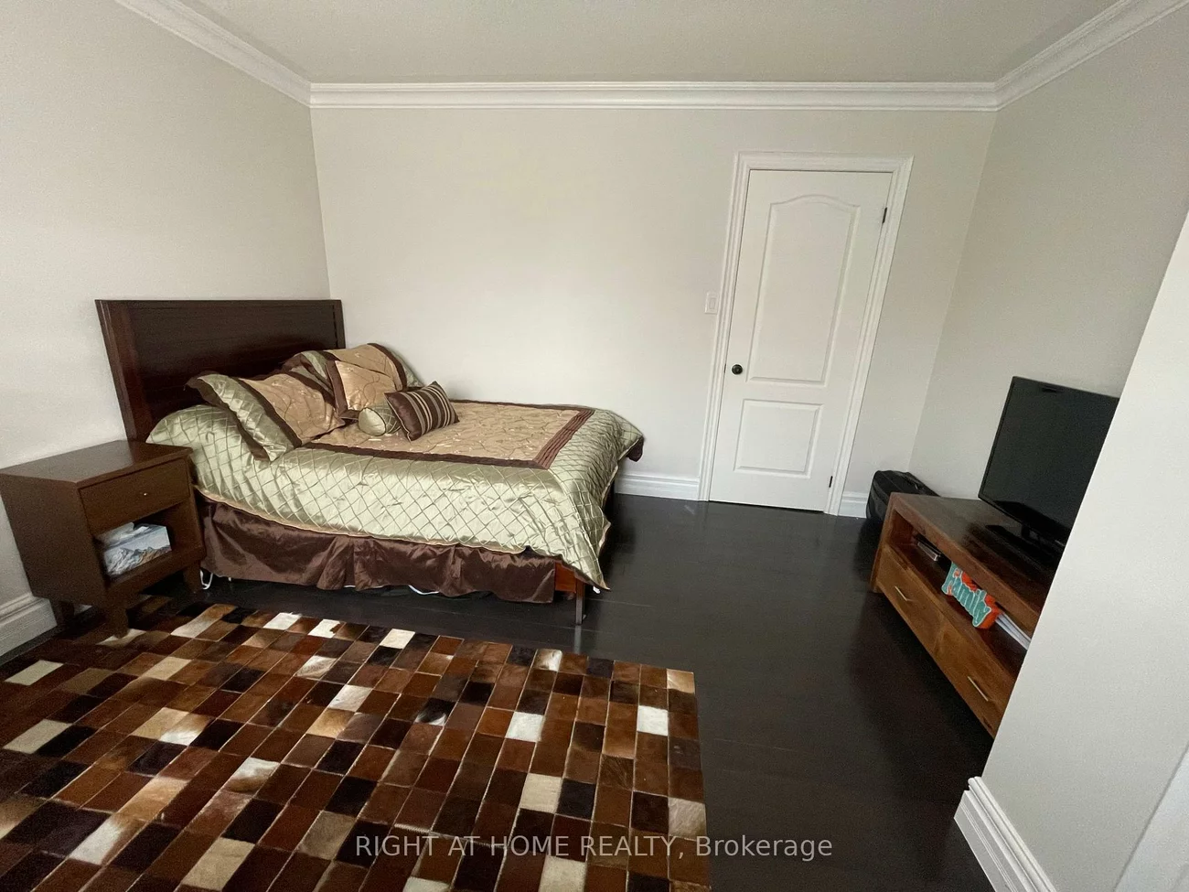 39, Scarlett, Vellore Village, Vaughan