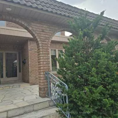 99, Benjamin, East Woodbridge, Vaughan