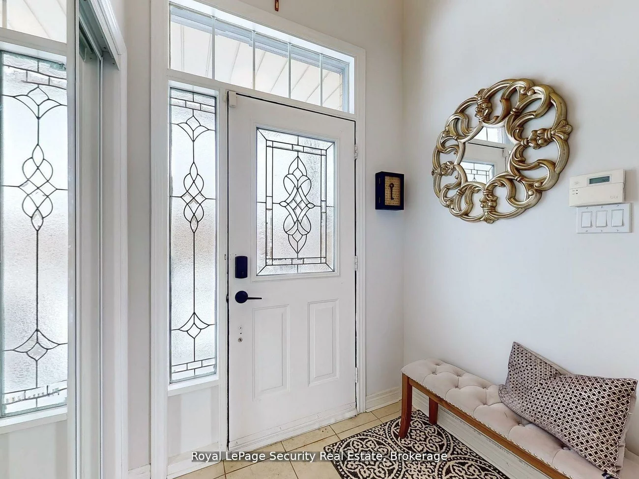 128, Daiseyfield, Vellore Village, Vaughan