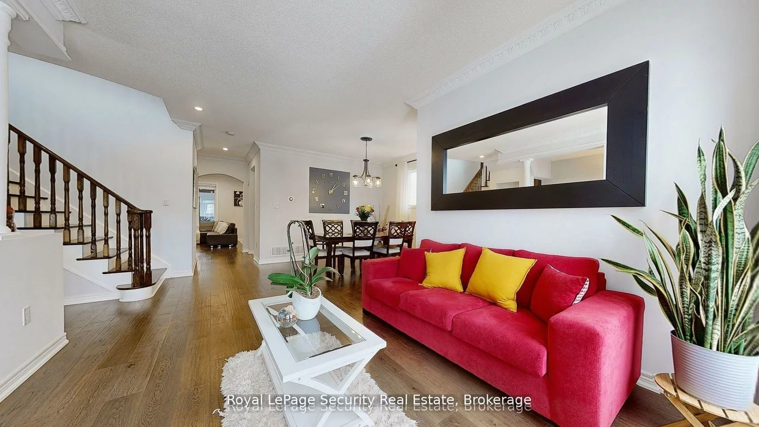 128, Daiseyfield, Vellore Village, Vaughan