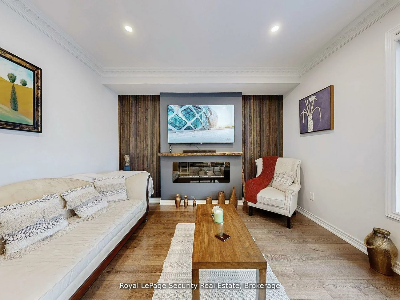 128, Daiseyfield, Vellore Village, Vaughan