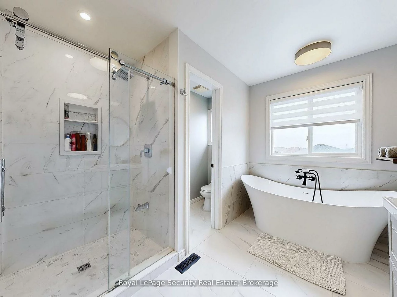 128, Daiseyfield, Vellore Village, Vaughan