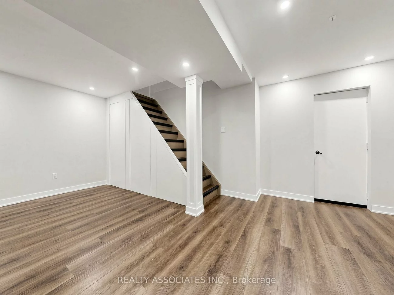 96, Zinnia, West Woodbridge, Vaughan