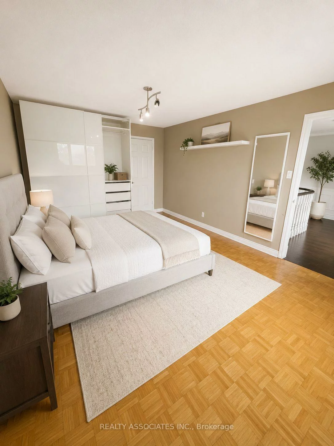 96, Zinnia, West Woodbridge, Vaughan