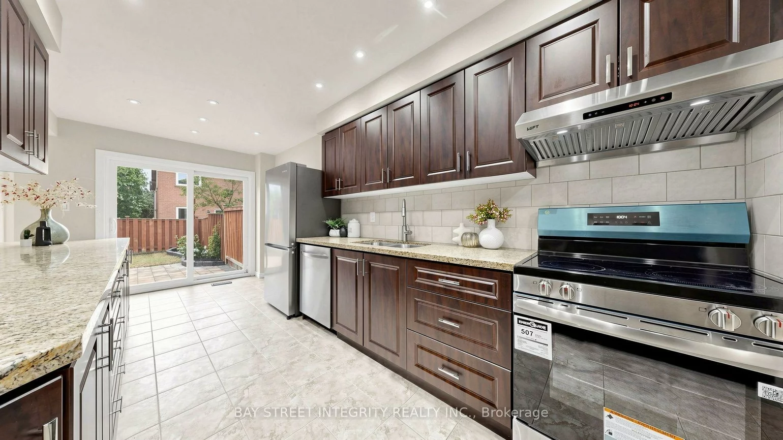 41, Jonathan, Crestwood-Springfarm-Yorkhill, Vaughan