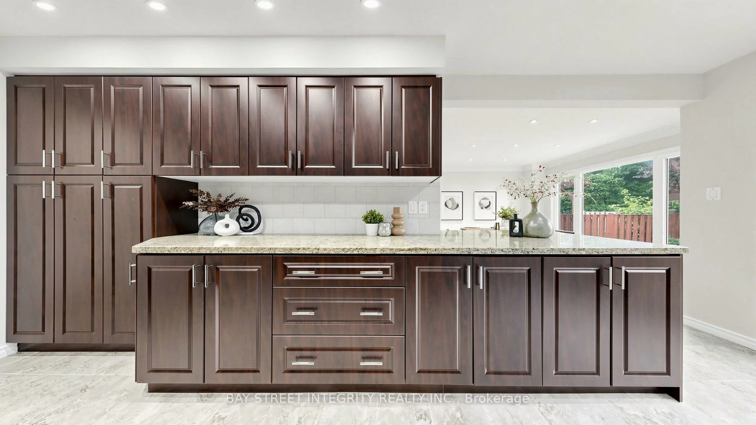 41, Jonathan, Crestwood-Springfarm-Yorkhill, Vaughan